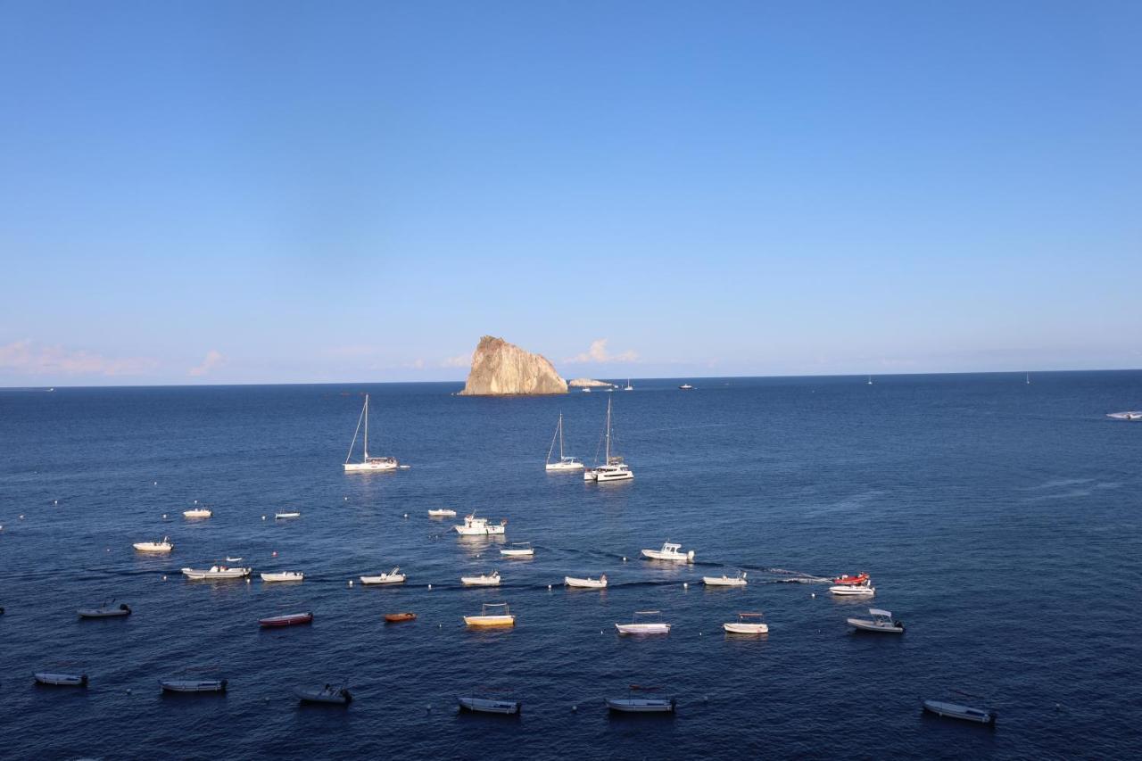 Art B&B Panarea Luaran gambar