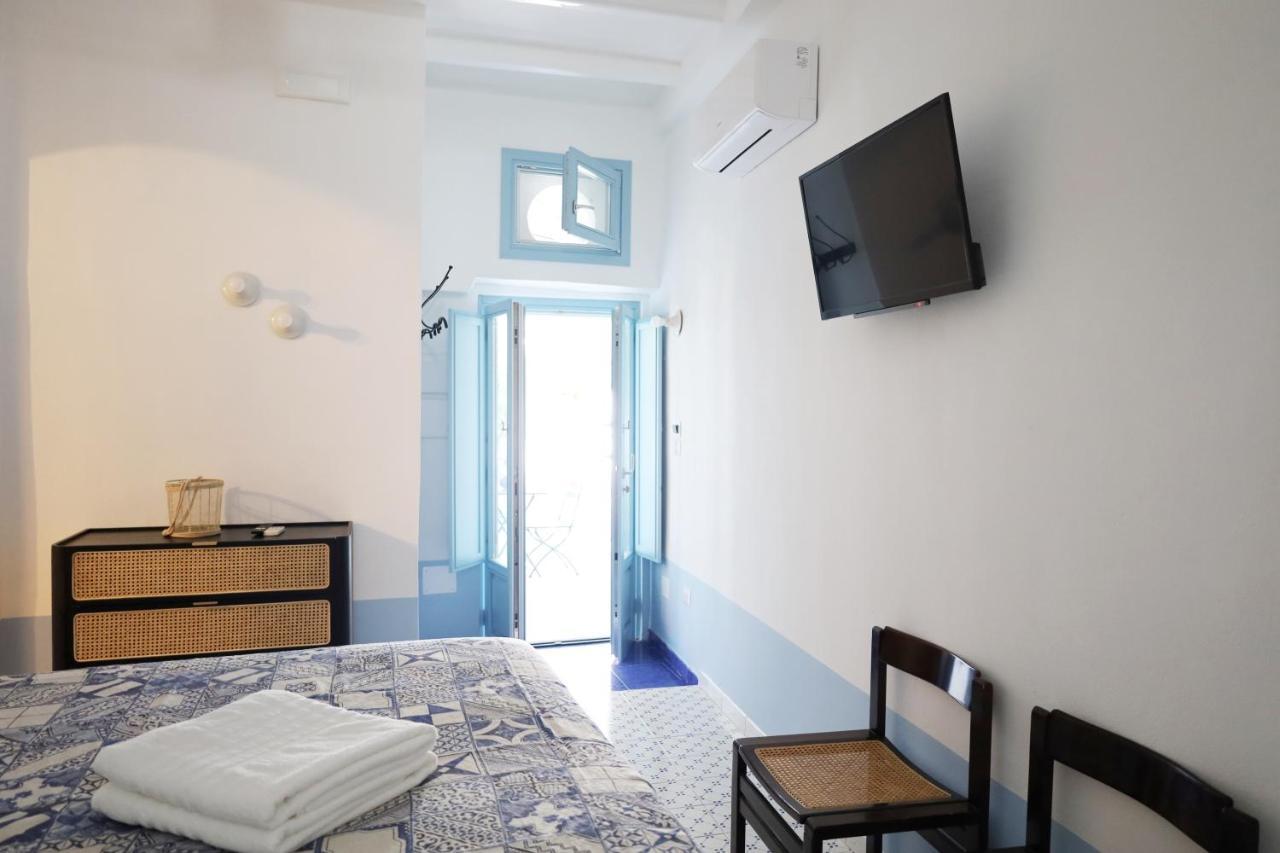 Art B&B Panarea Luaran gambar