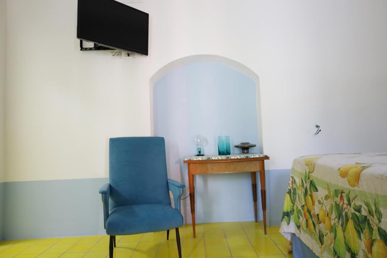 Art B&B Panarea Luaran gambar