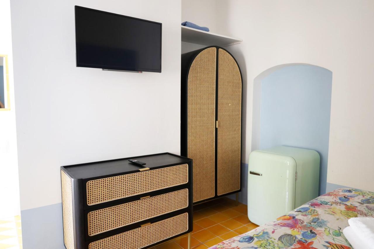 Art B&B Panarea Luaran gambar