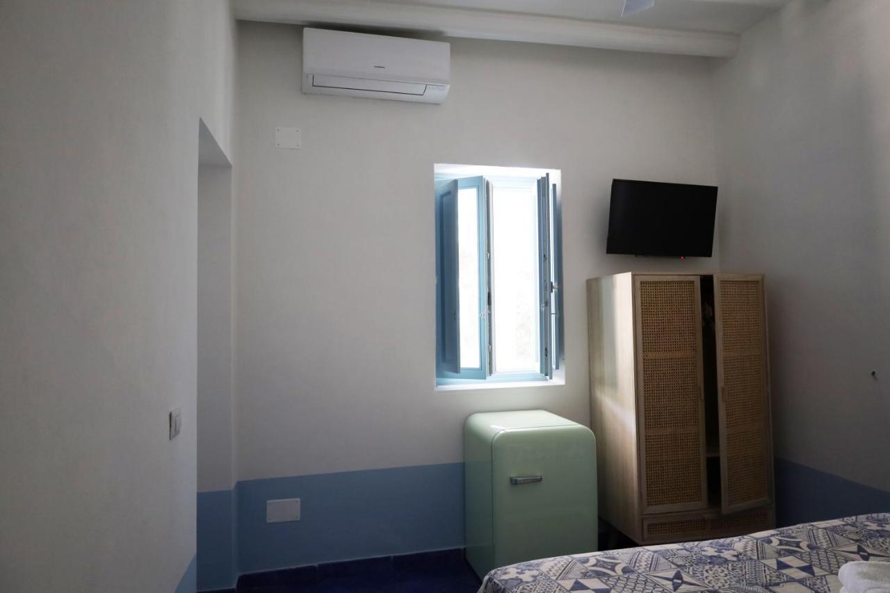 Art B&B Panarea Luaran gambar