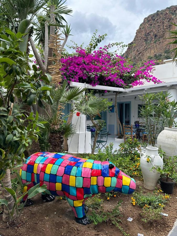 Art B&B Panarea Luaran gambar