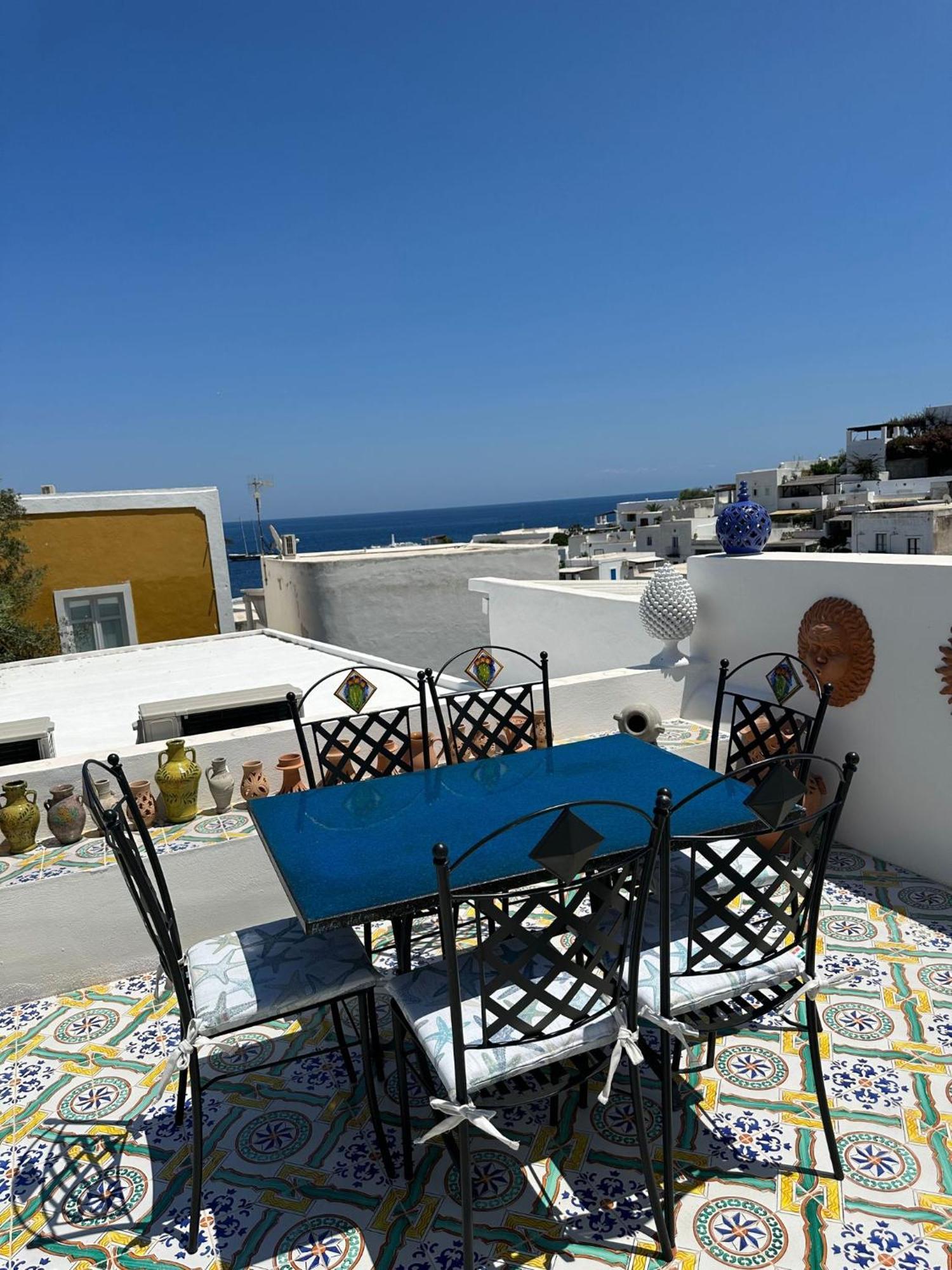 Art B&B Panarea Luaran gambar